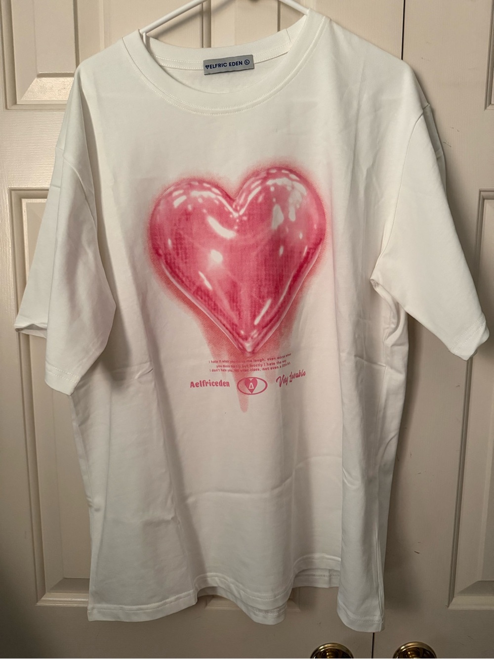 Aelfric Eden White Tee with Pink Heart Graphic XL